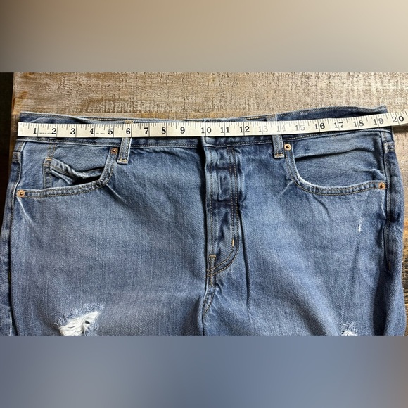 Old Navy high rise slouchy taper Denim Jeans - Picture 5 of 12